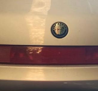 Alfa Romeo Spider 916 Faro posteriore