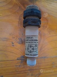 OMRON sensore prossimita fotoelettrico regolabile