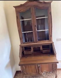 Credenza in legno di noce