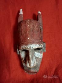 maschera africana proveniente dal Mali