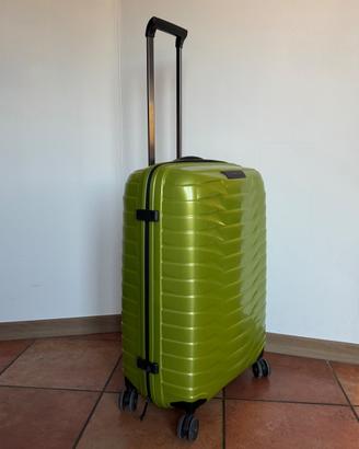 Samsonite Proxis Spinner Lightweight