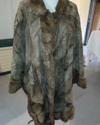 Giaccone/Mantella in pelle e pelliccia interna