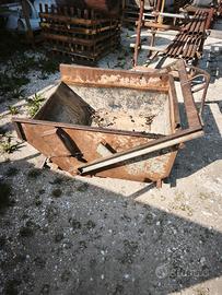 Benna auto scaricate per macerie 300 lt