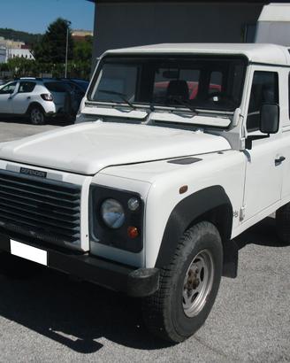 Land Rover Defender 90 2.5 Td5 Station Wagon Count