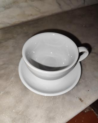 Tazza cappuccino più piattini