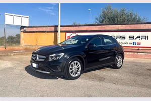 MERCEDES-BENZ GLA 180D AUTOMATIC SPORT 1.5 109CV