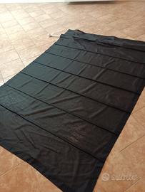 tenda nera a pacchetto 
