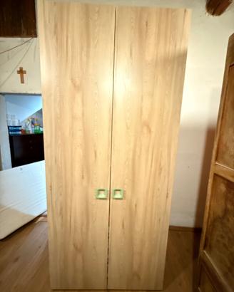 Camera da letto per bambini con 3 letti