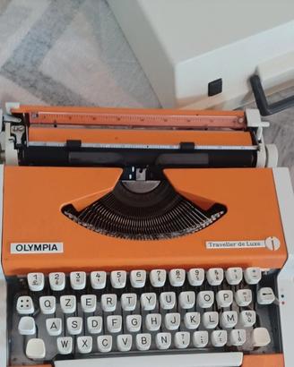 macchina da scrivere Olimpia 