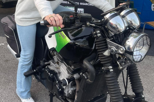 Kawasaki Gtr 1000
