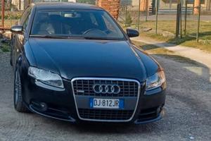 AUDI A4 S-Line 2.0 Diesel l'anno 2007