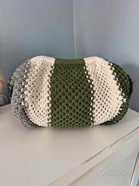 Borsa cilindro crochet handmade – righe verde 