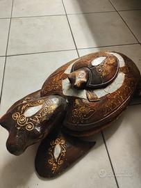 tartaruga in legno stile africano 