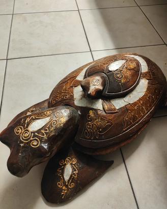 tartaruga in legno stile africano 