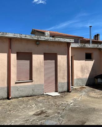 Casa singola con giardino