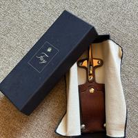 Portaindirzzo in pelle fay