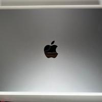 MacBook Air M2 13” 2022 - 8GB RAM / 256GB SSD