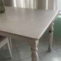 Tavolo in legno e tavolino tutto shabby