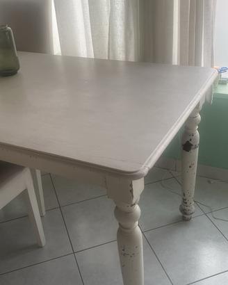 Tavolo in legno e tavolino tutto shabby