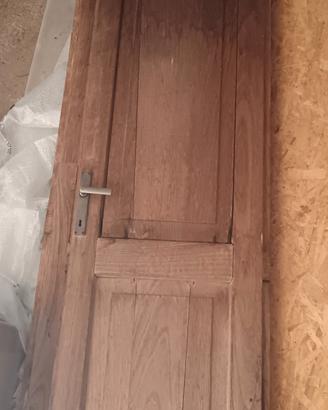 porta con vetro in legno massello di castagno