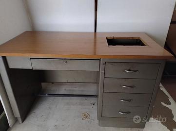 scrivania anni 50/60