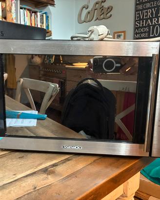 Forno microonde Daewoo con grill – KOG-3747
