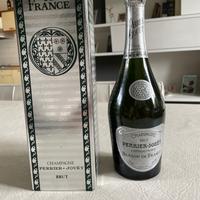 Champagne perrier jouet