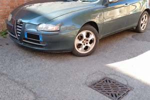 Alfa Romeo 147