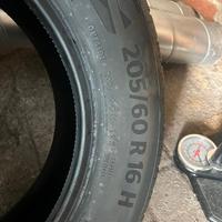 pneumatici nuovi 205/60 R16