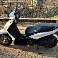 Beverly 300 i.e. ABS-ASR- 2020