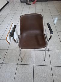 SEDIE PER RIUNIONI CON SCRITTOIO