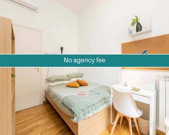 Stanza in appartamento di 104 m² a Milano