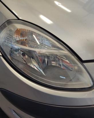 Proiettore destro LANCIA YPSILON del 2006