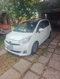 toyota yaris verso-S