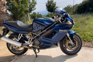 MOTO DUCATI ST4 916