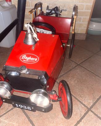 Auto a pedali baghera