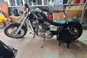 Harley 883 km 19000 anno 1998 a carburatore 
