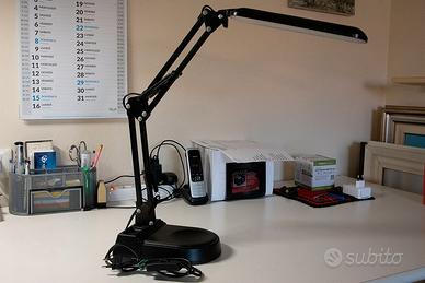 Lampada a led da scrivania orientabile 3 modi luce