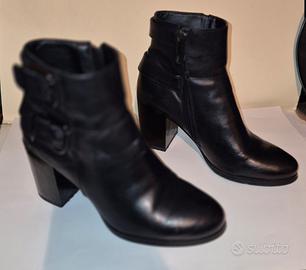 Stivaletti  tronchetti neri Primadonna numero 37 