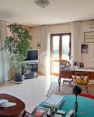 4 LOCALI A FROSINONE