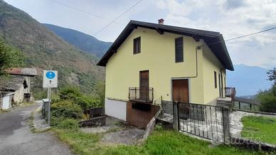 Bilocale arredato con vista ampia vallata