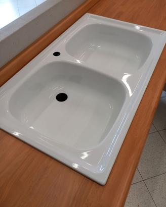 Lavello acciaio smaltato e top laminato