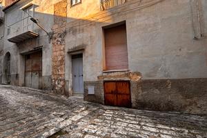 Stabile in via grangela