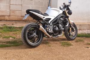 Triumph Speed triple 
