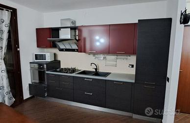 CUCINA LINEARE COMPLETA DI ELETTRODOMESTICI