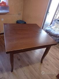 tavolo in legno allungabile 