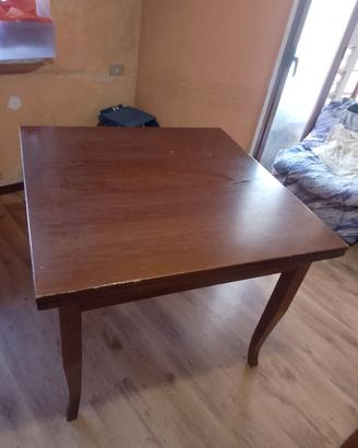 tavolo in legno allungabile 