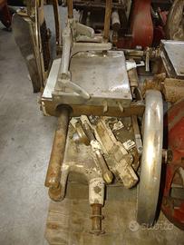 Affettatrice a volano san Salvador