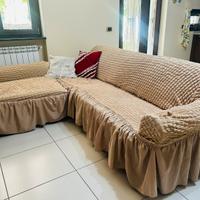 Divano tre posti con penisola smontabile