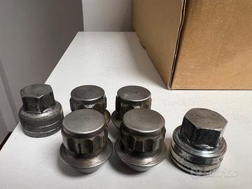 Kit Dadi Antifurto M12x1.5 Ford e altre marche